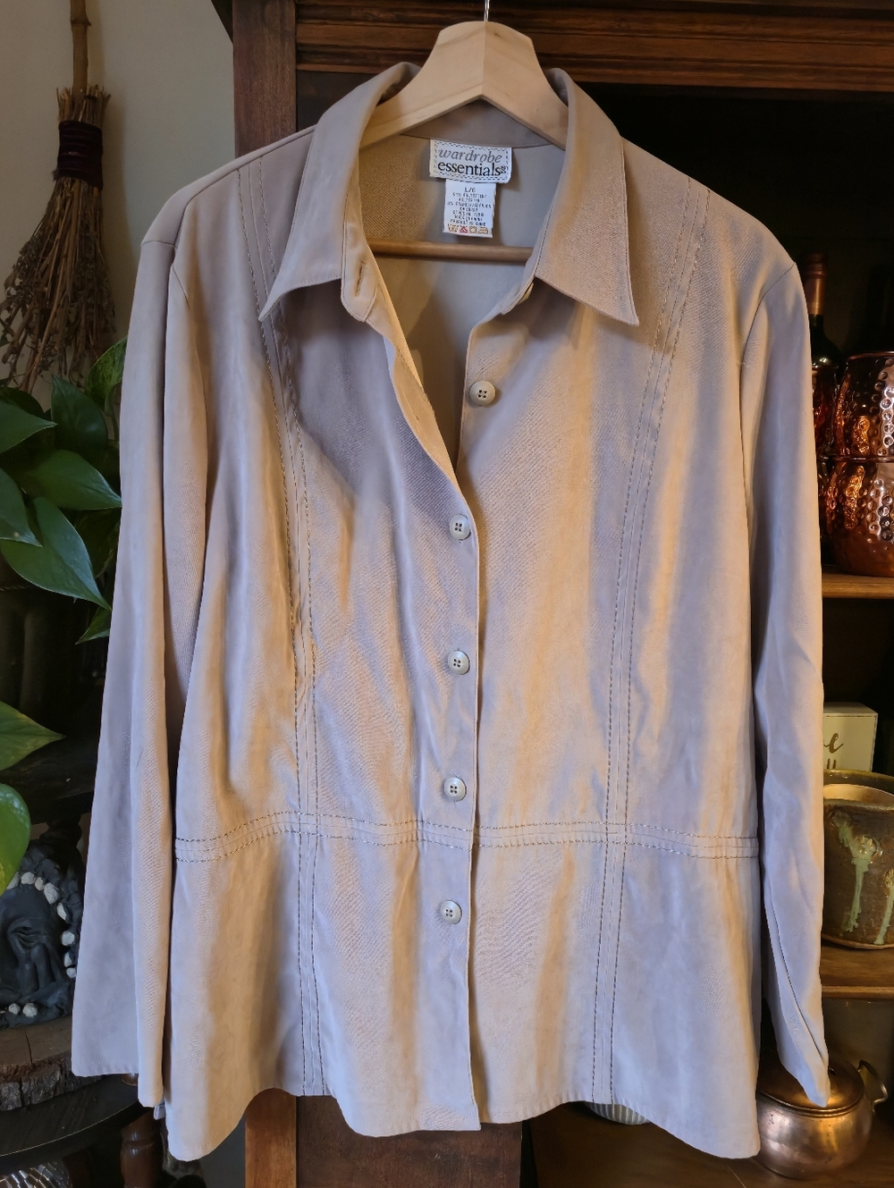 3/$20 VINTAGE Taupe Suede-Look Button Up Jacket, large